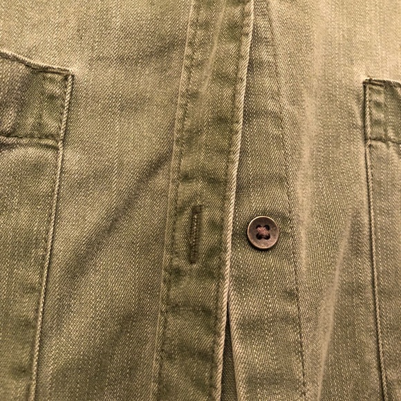 Old Navy Army Green Button Down - Picture 5 of 5